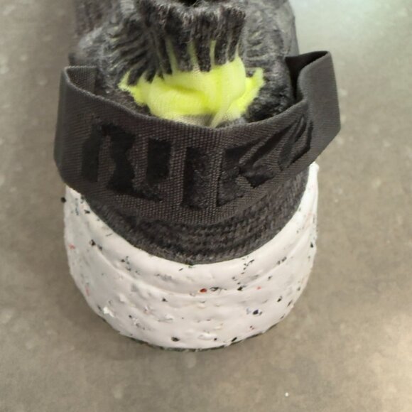 Nike Space Hippie 04 Flyknit Sneakers – Size 11 (US) - Picture 8 of 12